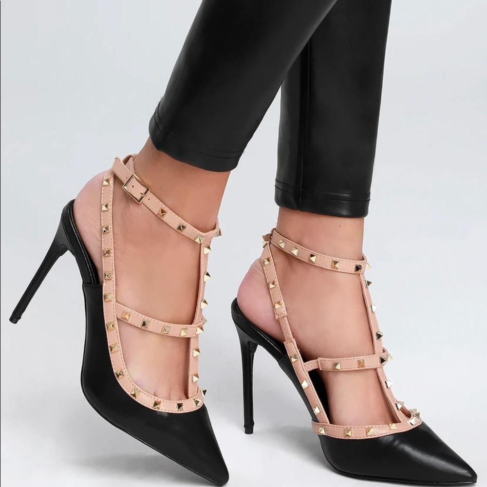 NWT Black and beige studded pumps